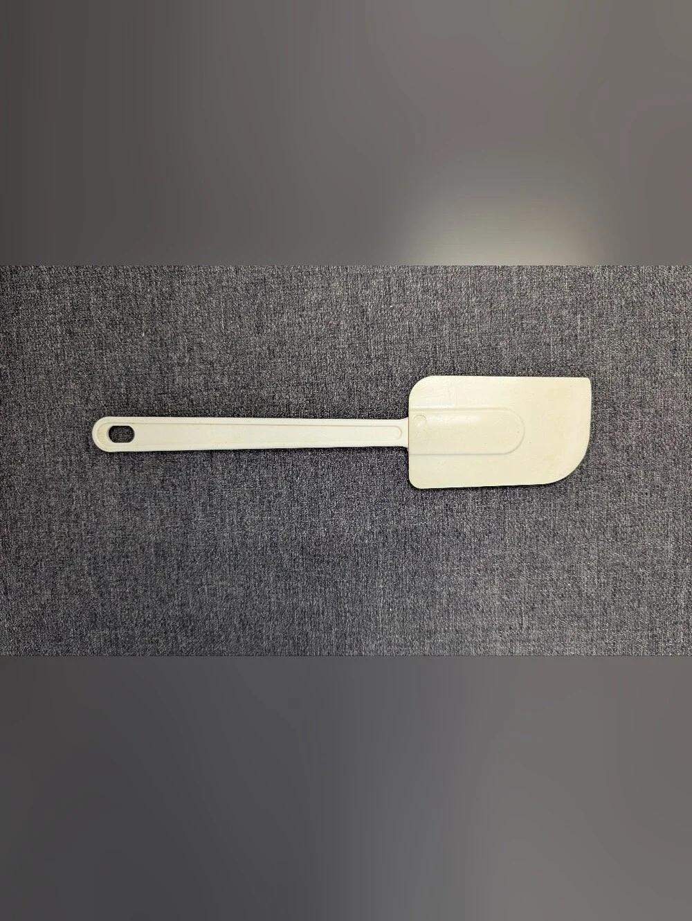 Vintage white Rubbermaid Scraper Spatula Rubber Pyrex Accessories